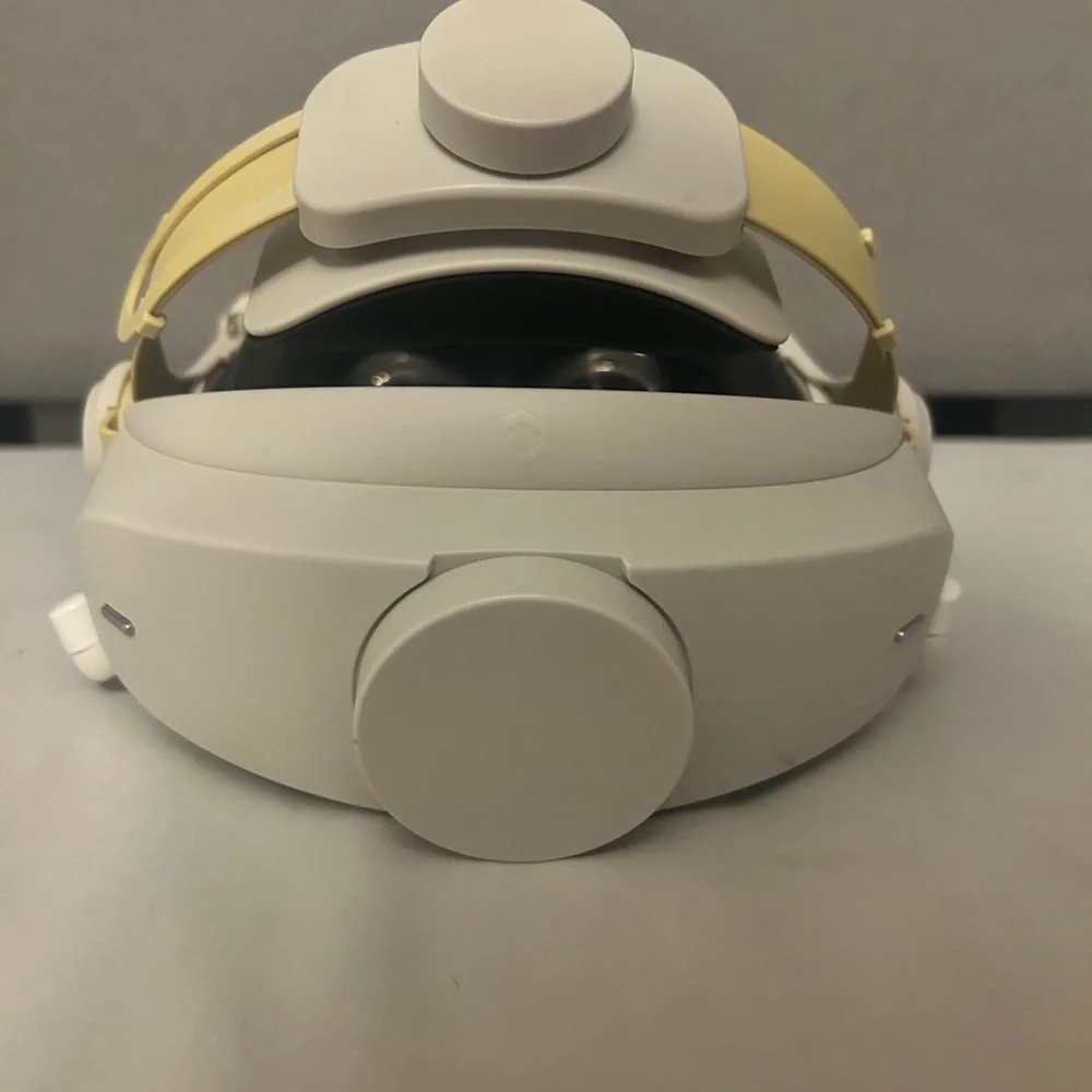Meta Quest 2 VR Headset with Adjustable Strap and both controllers.